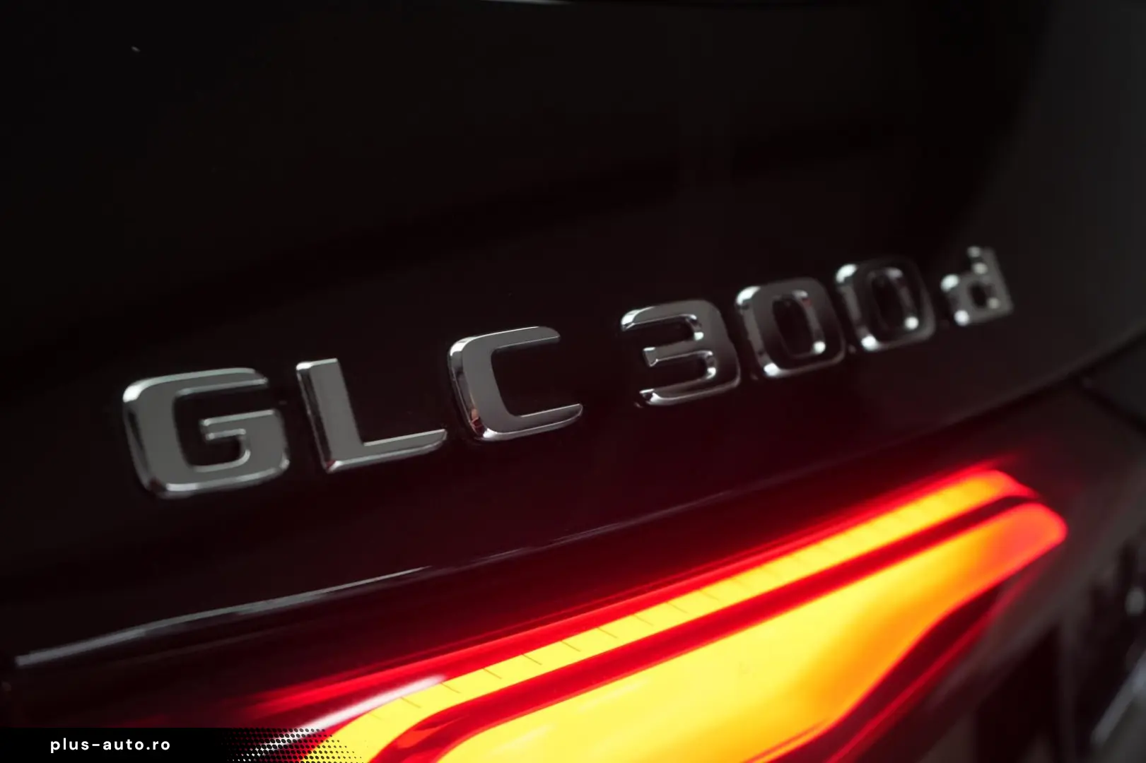 MERCEDES-BENZ GLC 300 d