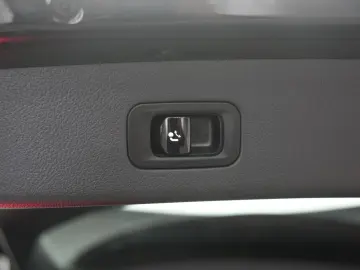 MERCEDES-BENZ GLC 300 d