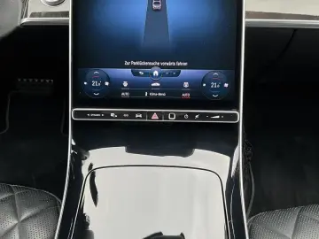 MERCEDES-BENZ S 580 e Executive HUD AMG Panorama