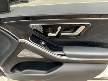 MERCEDES-BENZ S 580 e Executive HUD AMG Panorama