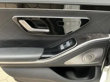 MERCEDES-BENZ S 580 e Executive HUD AMG Panorama