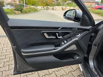 MERCEDES-BENZ S 580 e 4Matic Lang Burmester Pano distronic