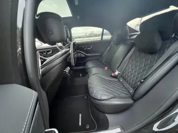 MERCEDES-BENZ 580e Long AMG Line