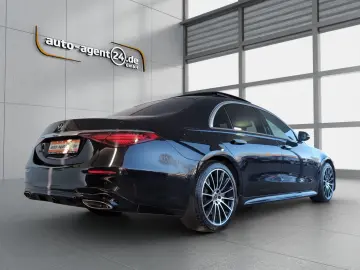 MERCEDES-BENZ e 4M lang AMG Exklusive Chauffeur Massage