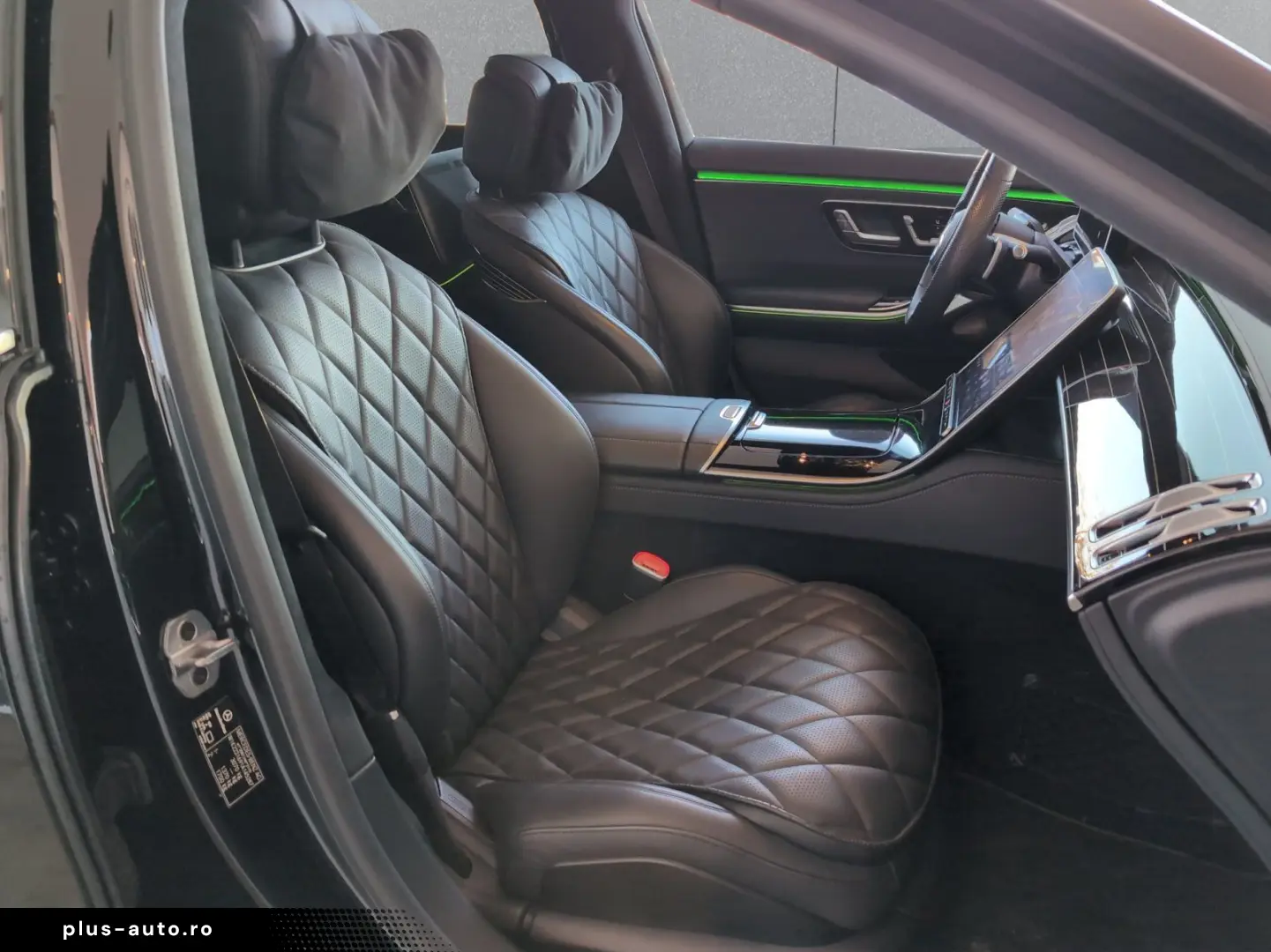 MERCEDES-BENZ e 4M lang AMG Exklusive Chauffeur Massage