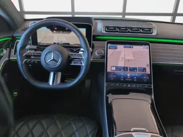 MERCEDES-BENZ e 4M lang AMG Exklusive Chauffeur Massage