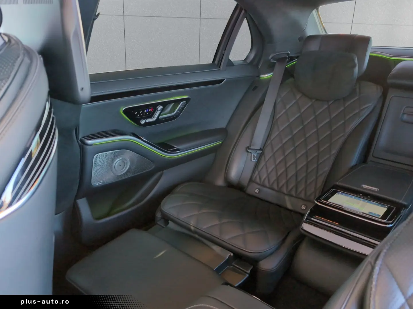 MERCEDES-BENZ e 4M lang AMG Exklusive Chauffeur Massage