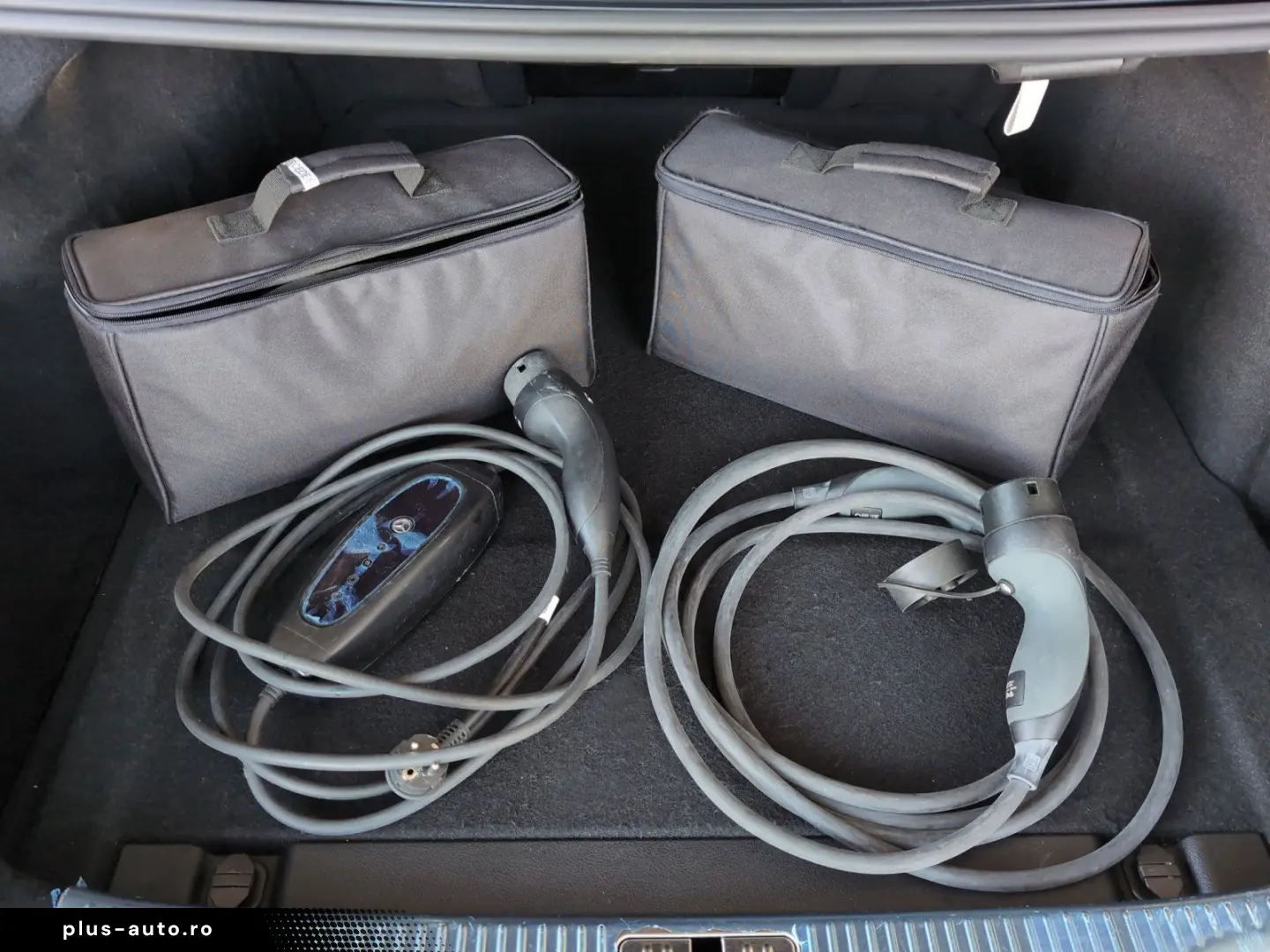 MERCEDES-BENZ e 4M lang AMG Exklusive Chauffeur Massage