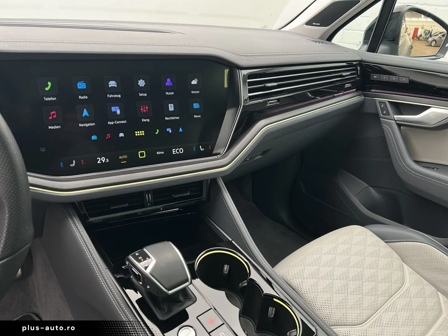 VW Touareg R-Line 4M 3.0 TDI UPE121.670 MATT 22Zoll