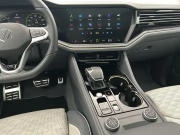 VW Touareg R-Line 4M 3.0 TDI UPE121.670 MATT 22Zoll