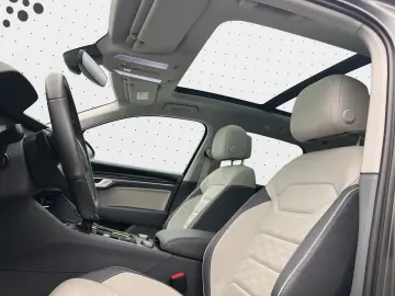 VW Touareg R-Line 4M 3.0 TDI UPE121.670 MATT 22Zoll