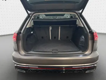 VW Touareg R-Line 4M 3.0 TDI UPE121.670 MATT 22Zoll