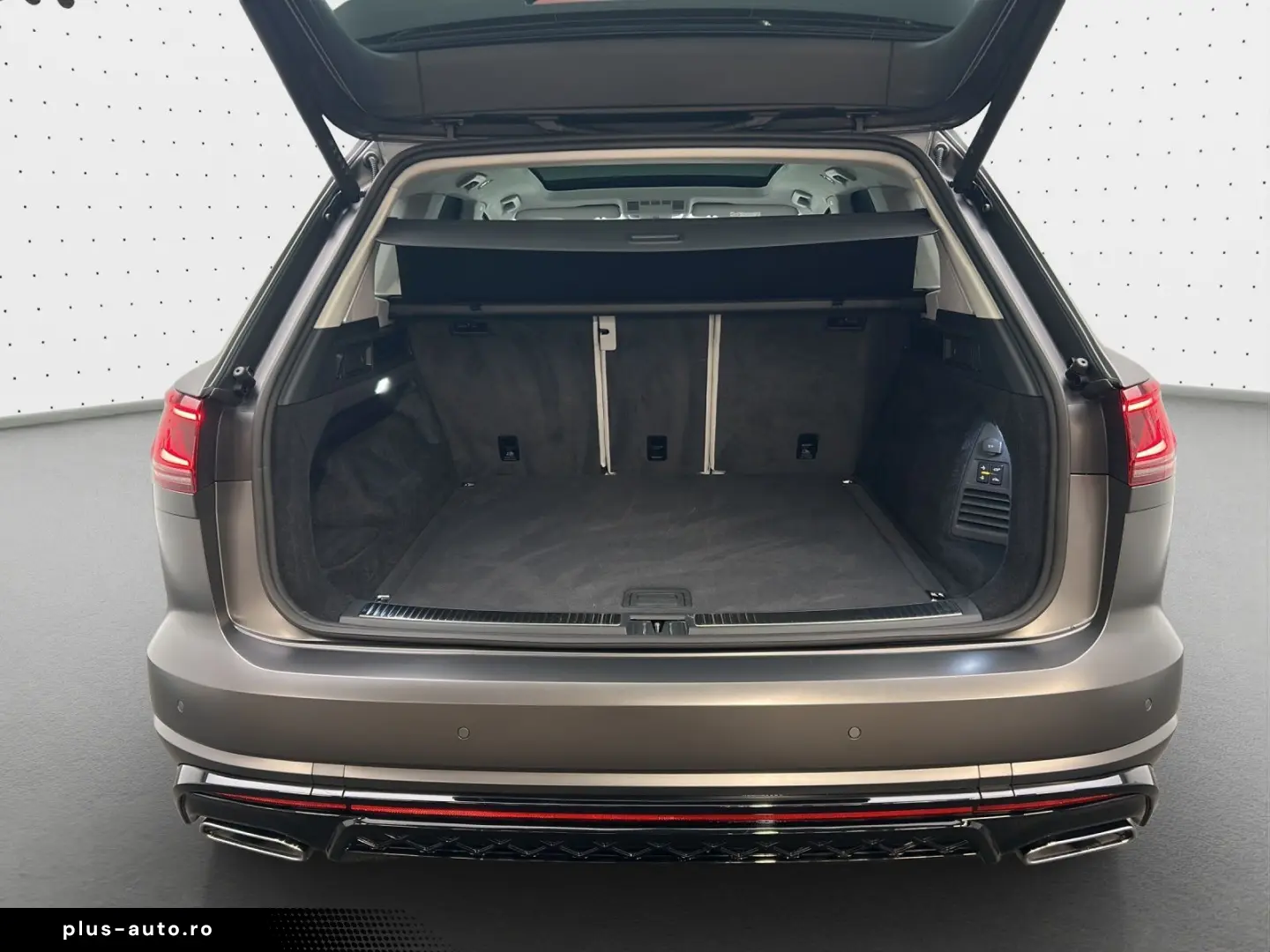 VW Touareg R-Line 4M 3.0 TDI UPE121.670 MATT 22Zoll