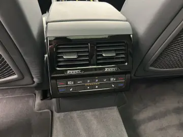 VW Touareg R-Line 4M 3.0 TDI UPE121.670 MATT 22Zoll