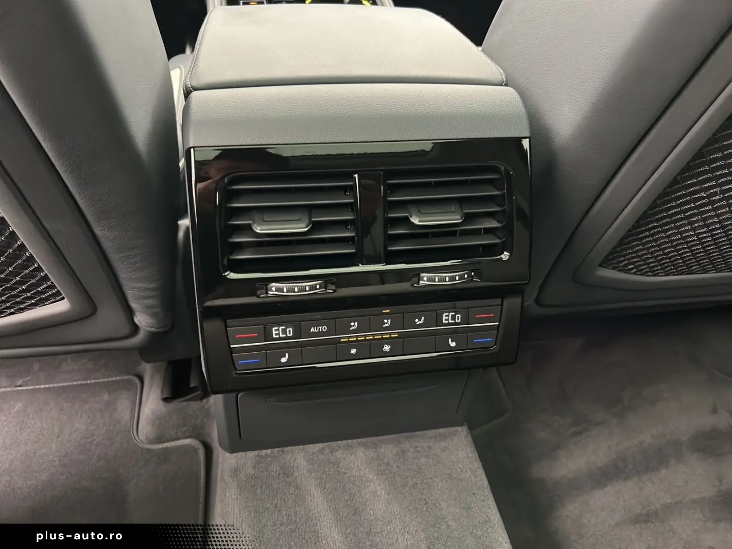 VW Touareg R-Line 4M 3.0 TDI UPE121.670 MATT 22Zoll