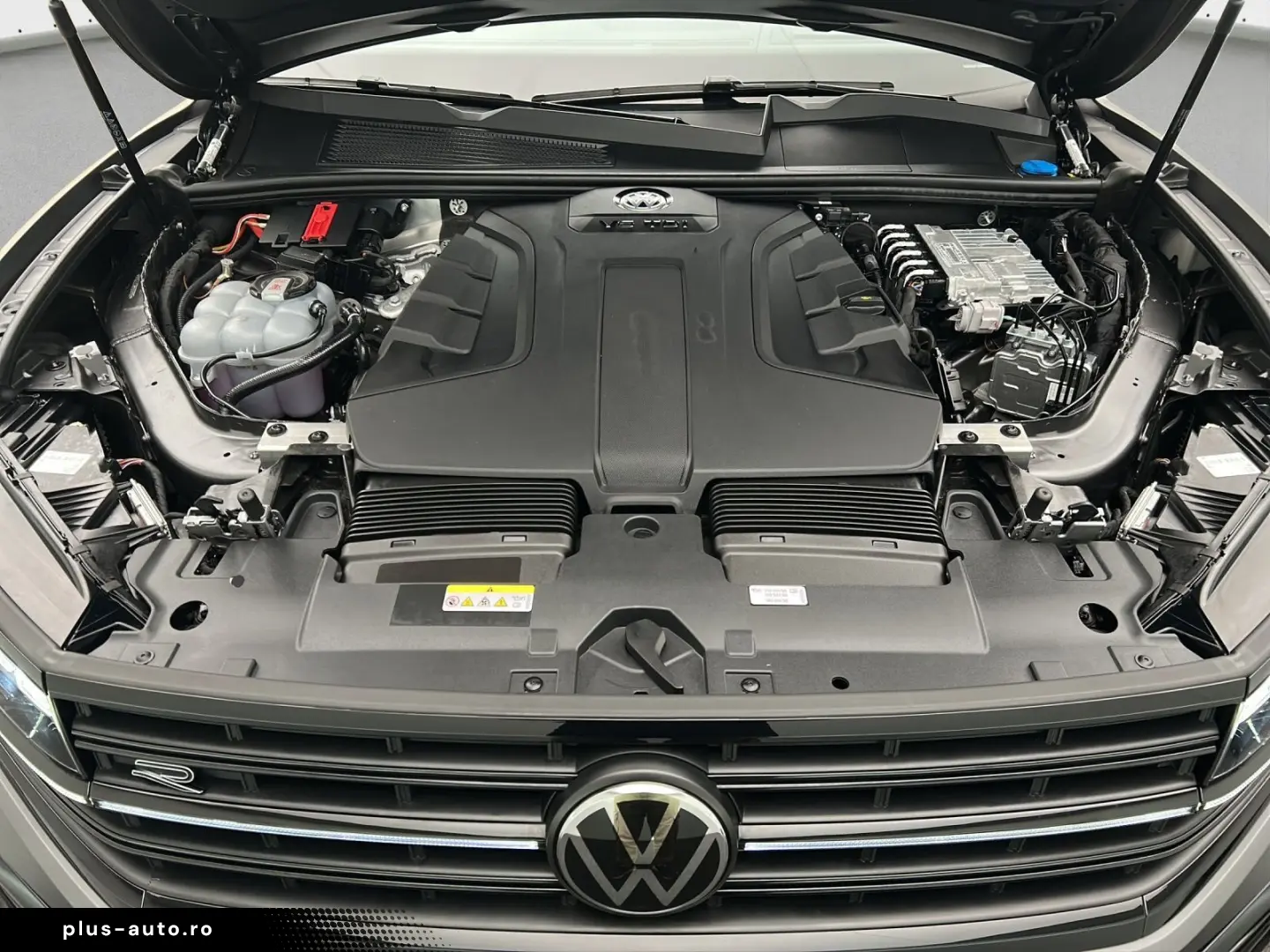 VW Touareg R-Line 4M 3.0 TDI UPE121.670 MATT 22Zoll