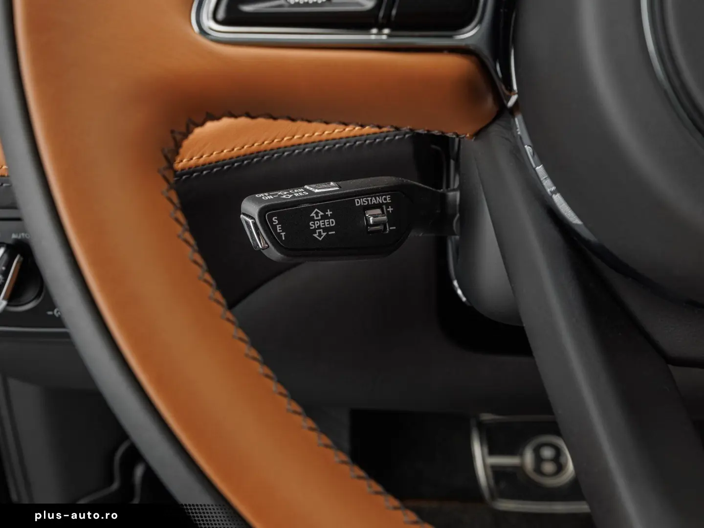 BENTLEY Bentayga EWB Azure V8