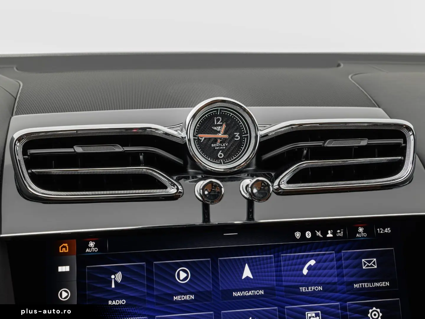 BENTLEY Bentayga EWB Azure V8