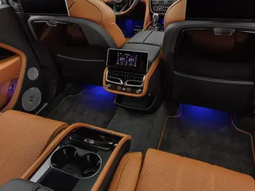 BENTLEY Bentayga EWB Azure V8