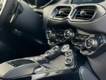 ASTON MARTIN V8 Vantage 4.0 aus 1.Hand 21 Zoll