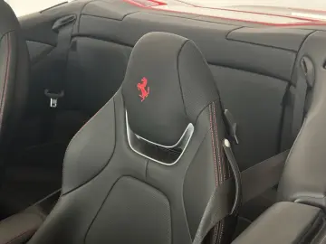 FERRARI Portofino M       Ferrari Frankfurt