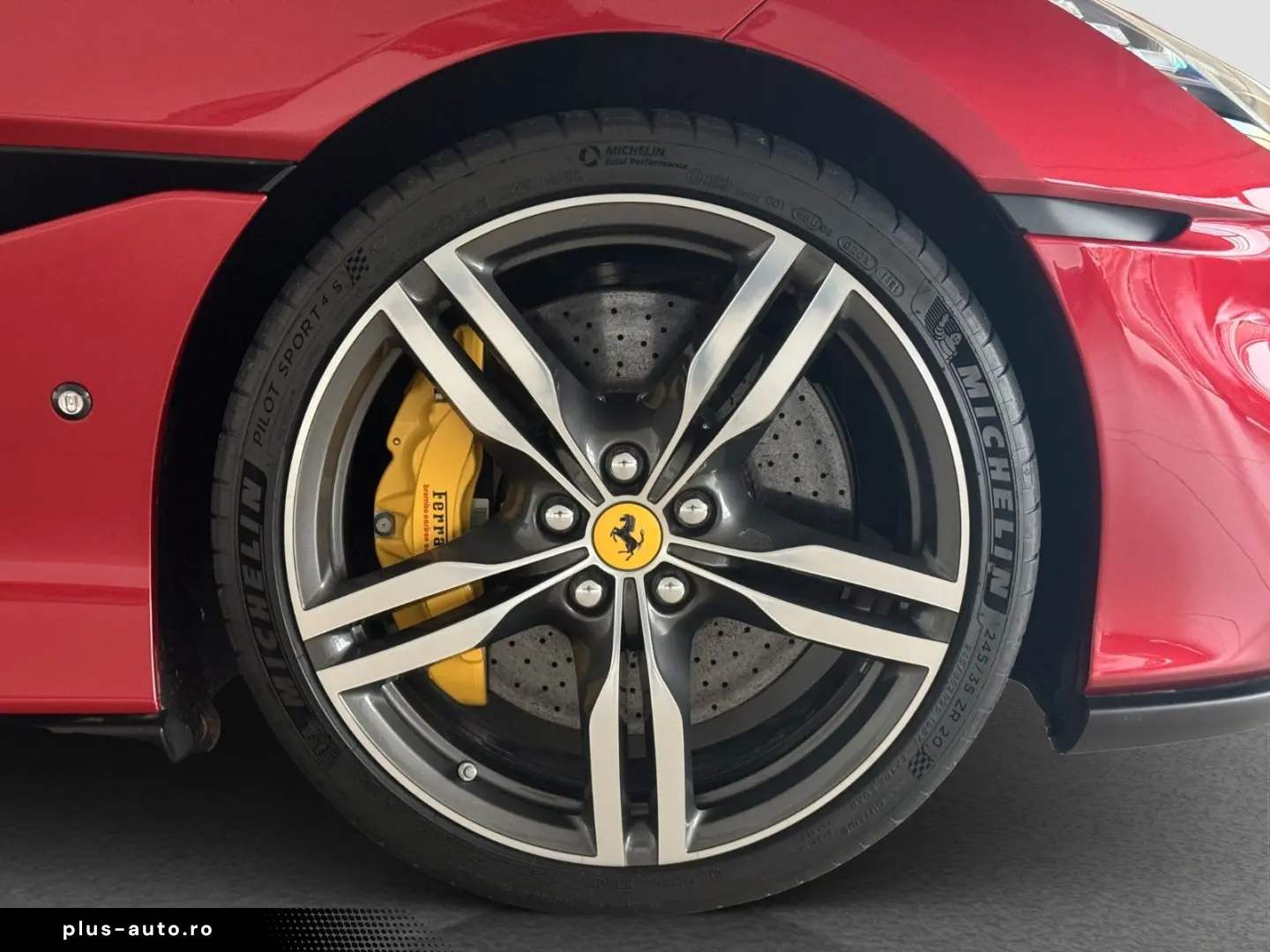 FERRARI Portofino M       Ferrari Frankfurt