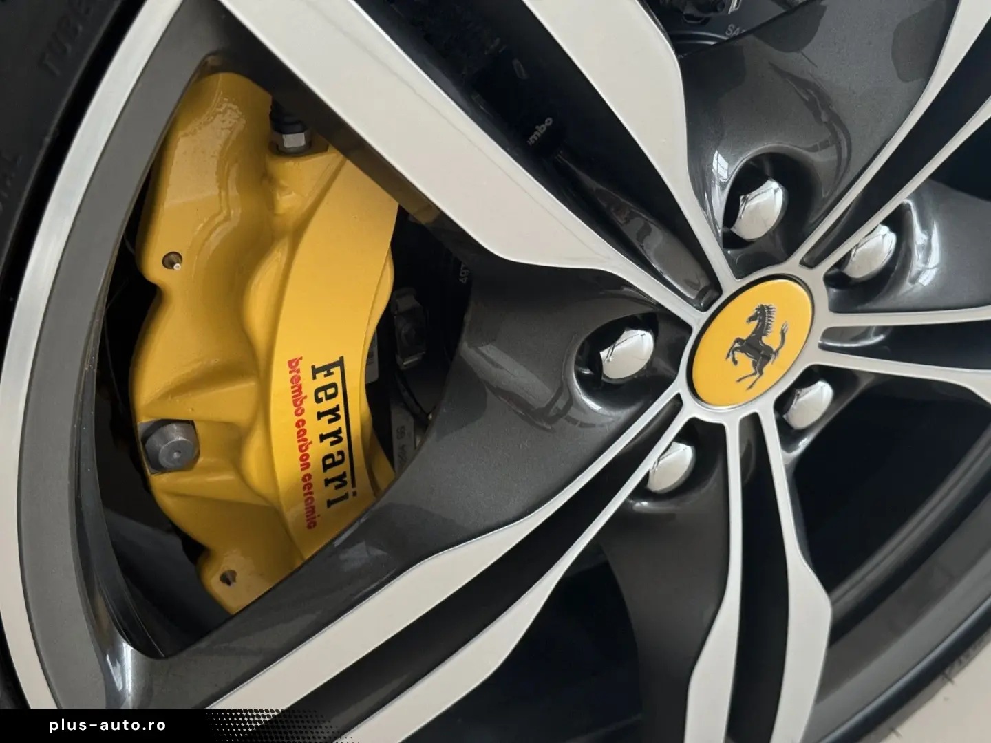 FERRARI Portofino M       Ferrari Frankfurt