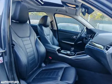 BMW Seria 3 320d Aut. Luxury Line