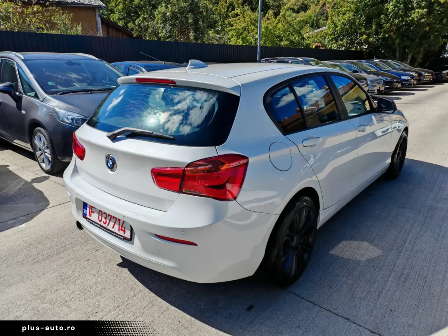 BMW Seria 1 118i Aut. Sport Line