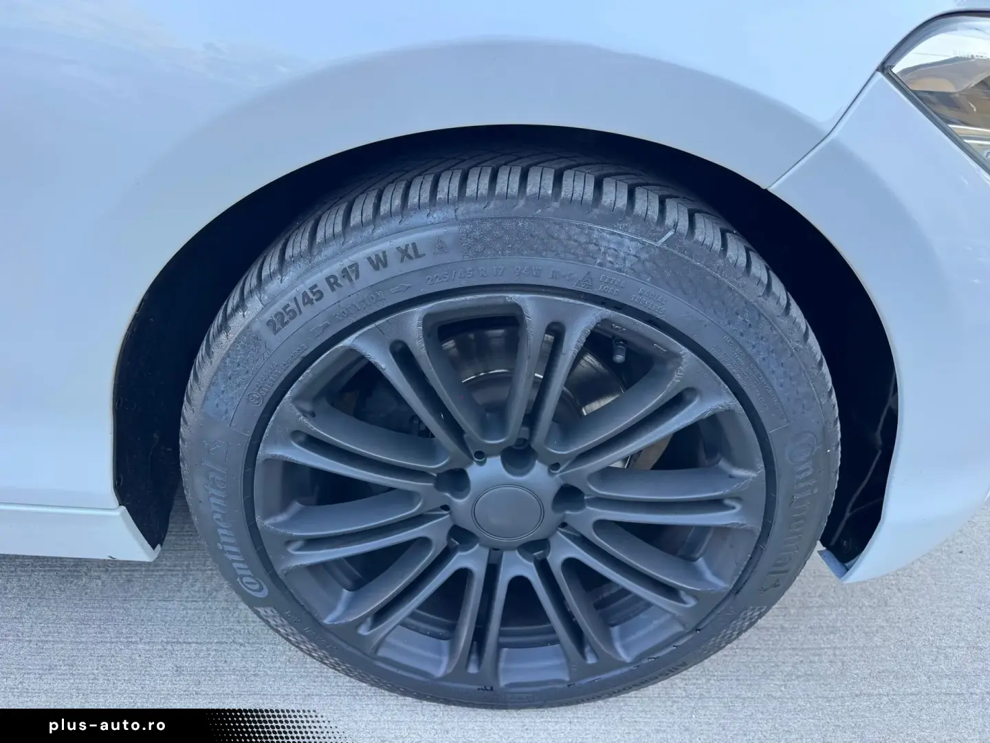 BMW Seria 1 118i Aut. Sport Line