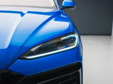 Lamborghini Urus SE 770 km Predare Leasing