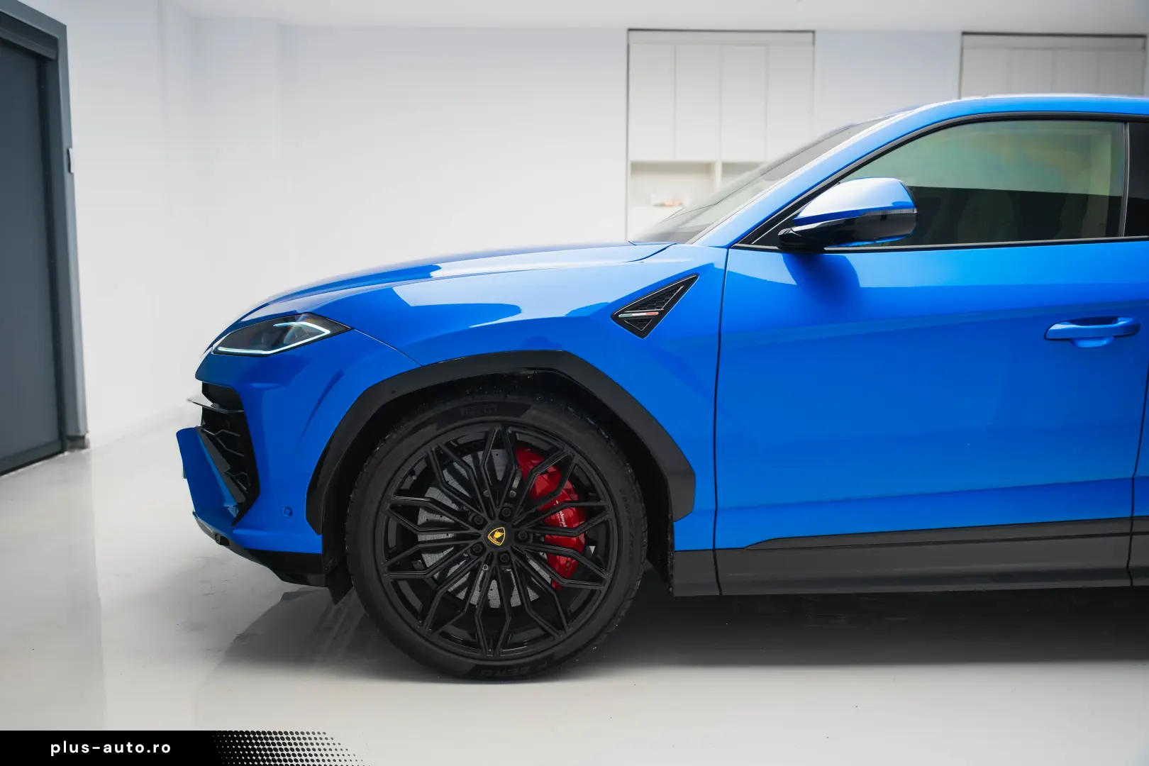 Lamborghini Urus SE 770 km Predare Leasing