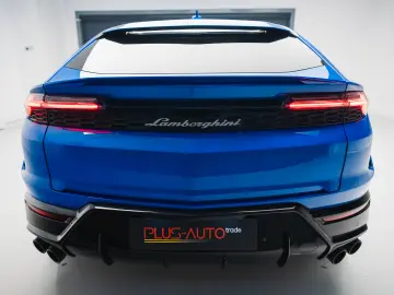 Lamborghini Urus SE 770 km Predare Leasing
