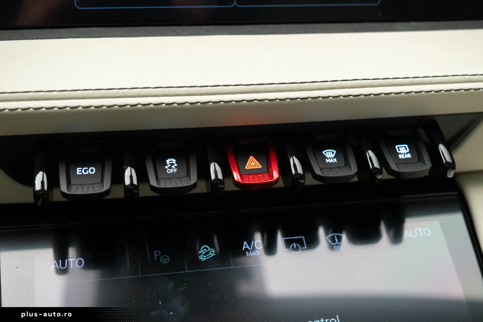 Lamborghini Urus SE 770 km Predare Leasing