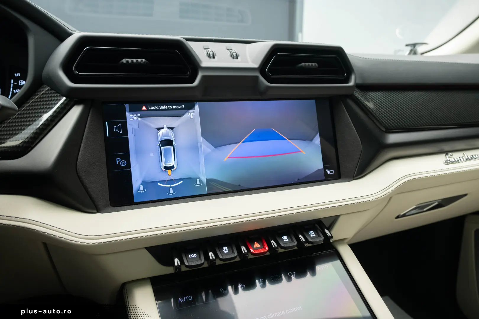 Lamborghini Urus SE 770 km Predare Leasing