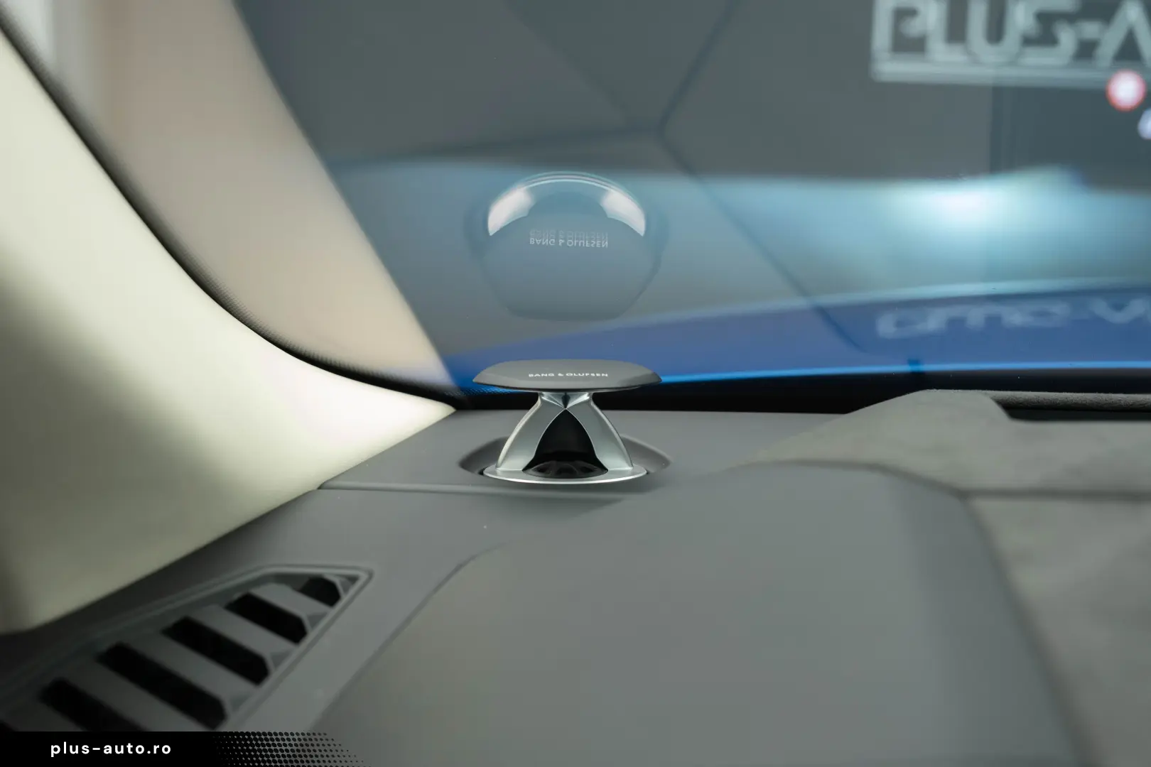 Lamborghini Urus SE 770 km Predare Leasing