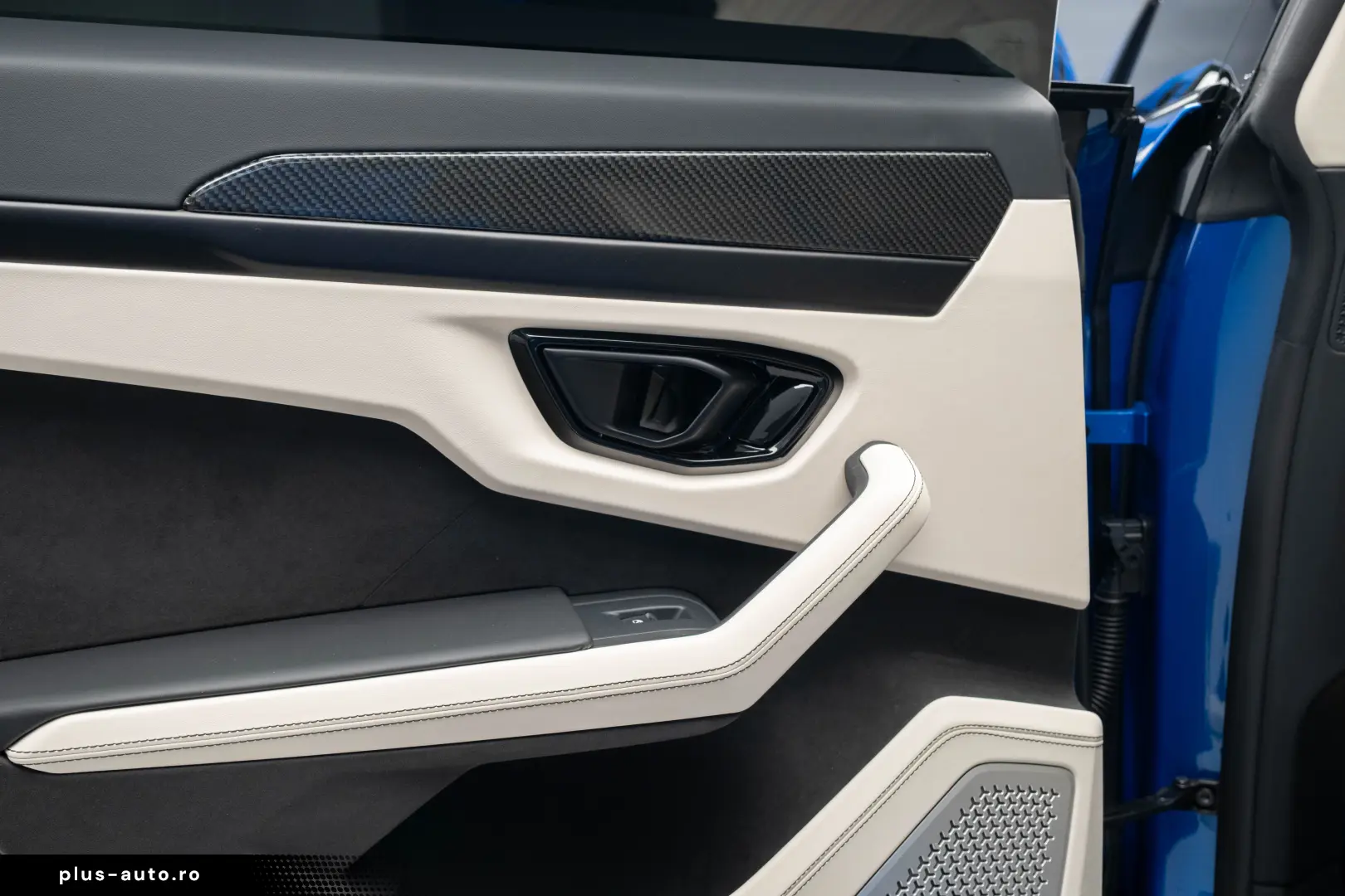 Lamborghini Urus SE 770 km Predare Leasing