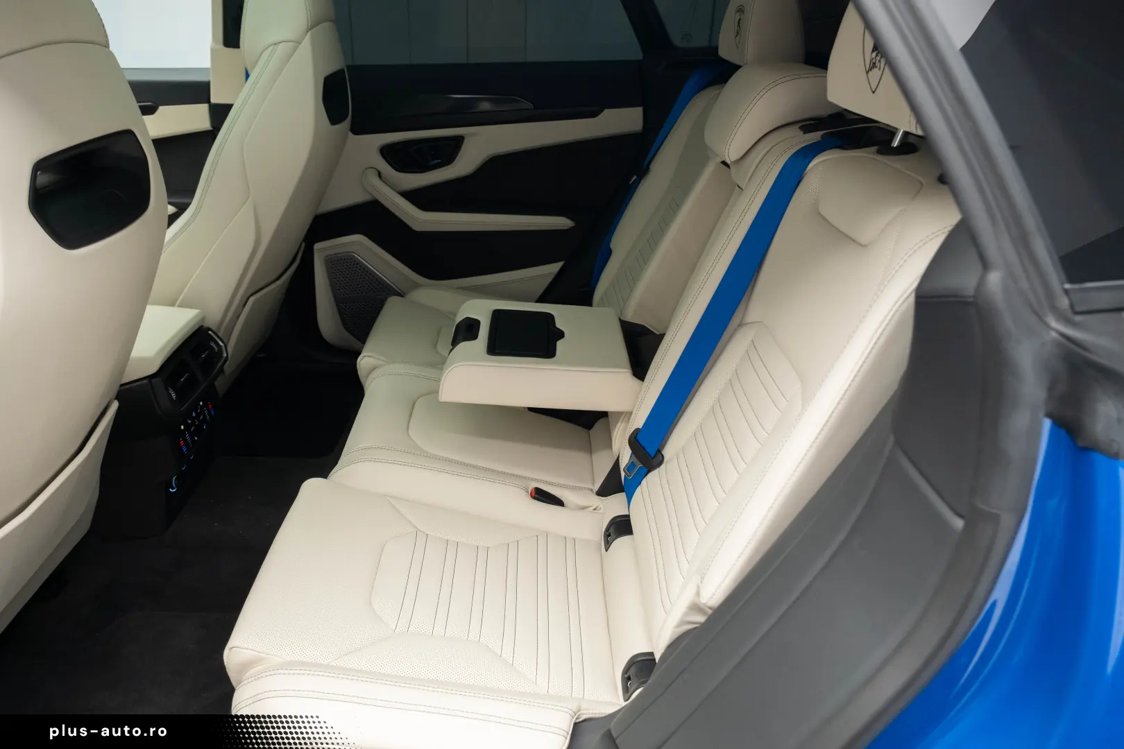 Lamborghini Urus SE 770 km Predare Leasing