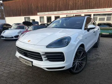 PORSCHE CAYENNE COUPE-HYBRID APPROVED 22 ZOLL MWST !