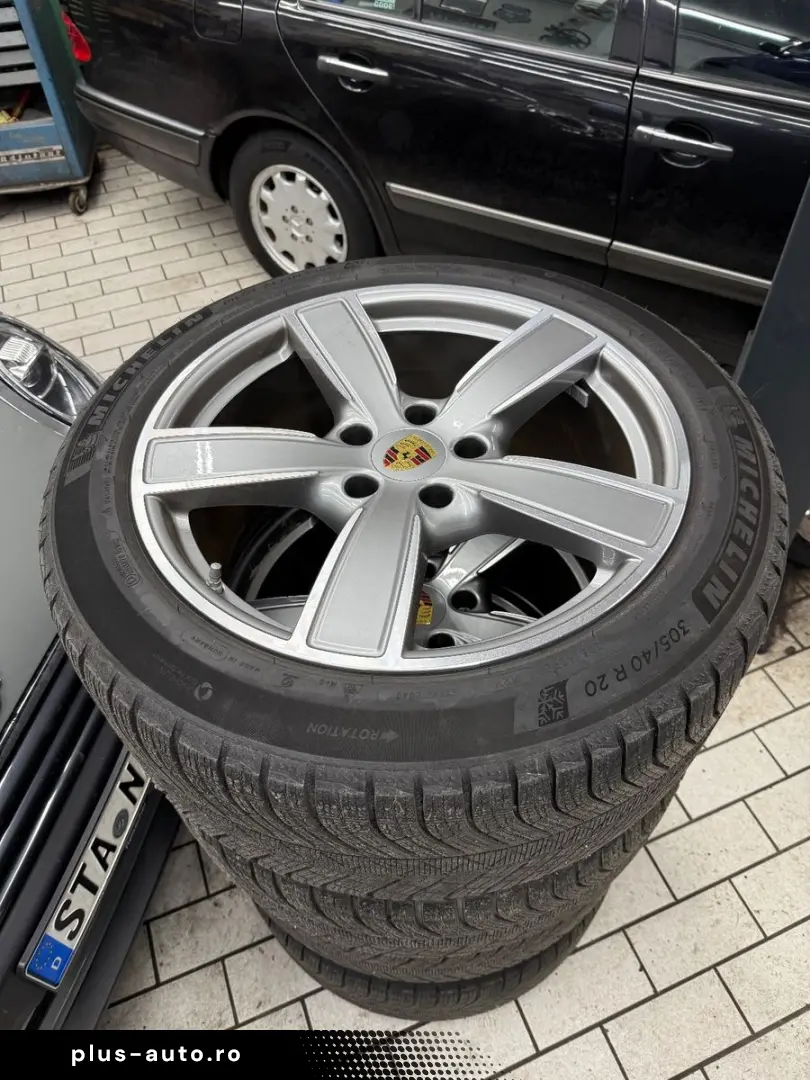 PORSCHE CAYENNE COUPE-HYBRID APPROVED 22 ZOLL MWST !