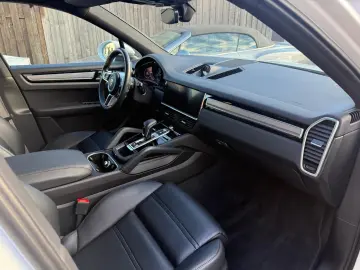 PORSCHE CAYENNE COUPE-HYBRID APPROVED 22 ZOLL MWST !