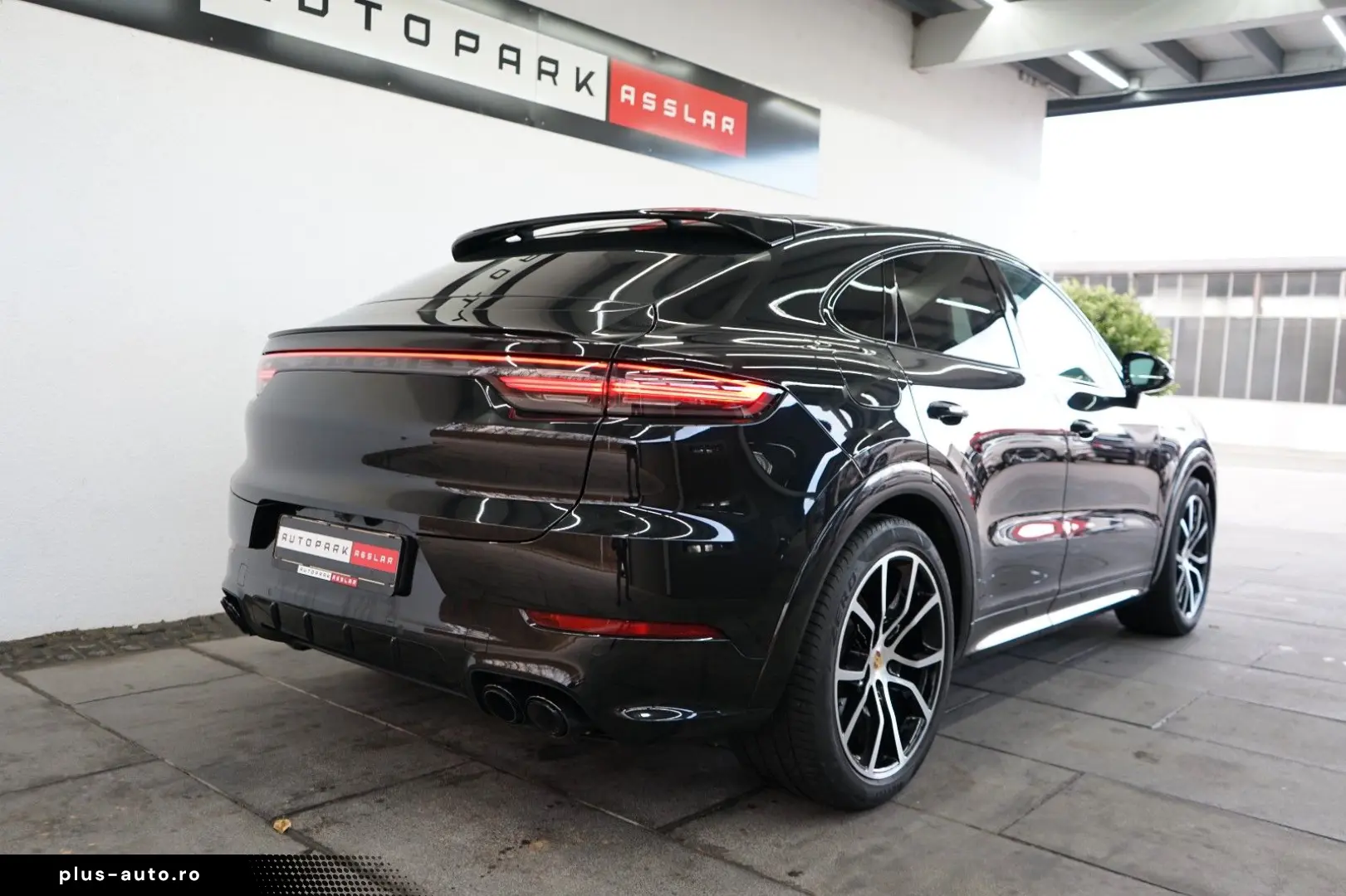 PORSCHE Cayenne Coupe Platinum SportDesign SpAbgas 18W