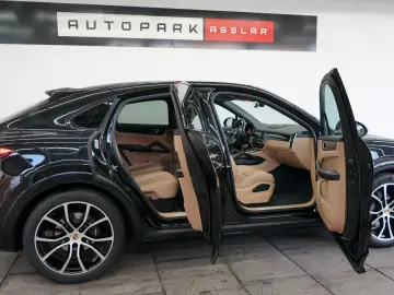 PORSCHE Cayenne Coupe Platinum SportDesign SpAbgas 18W
