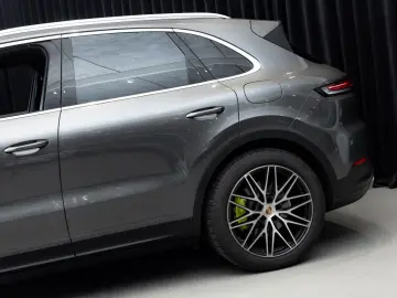 PORSCHE Cayenne E-Hybrid
