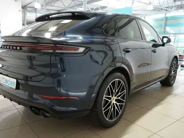 PORSCHE Cayenne Coupe Panorama AHK Luft BOSE ACC 4xSHZ