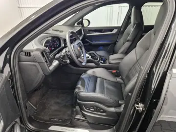 PORSCHE Cayenne ACC  BOSE  360  Kamera  AHK  Panorama