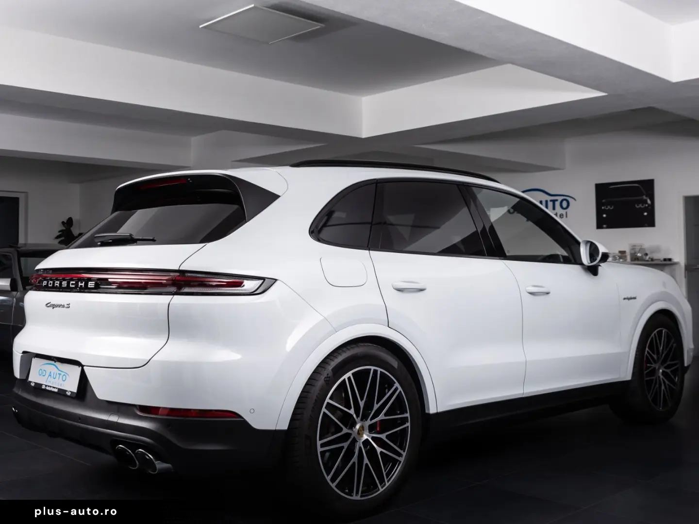 PORSCHE Cayenne S E-Hybrid Pano AHK Nacht HD-Matrix Inno