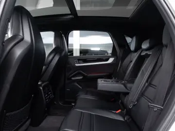 PORSCHE Cayenne S E-Hybrid Pano AHK Nacht HD-Matrix Inno