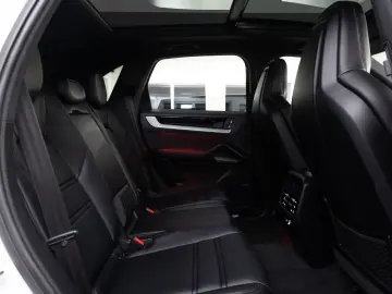 PORSCHE Cayenne S E-Hybrid Pano AHK Nacht HD-Matrix Inno