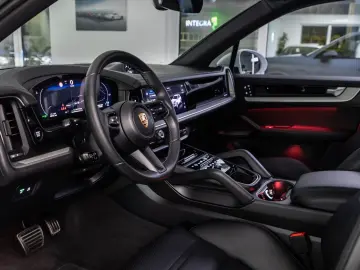PORSCHE Cayenne S E-Hybrid Pano AHK Nacht HD-Matrix Inno